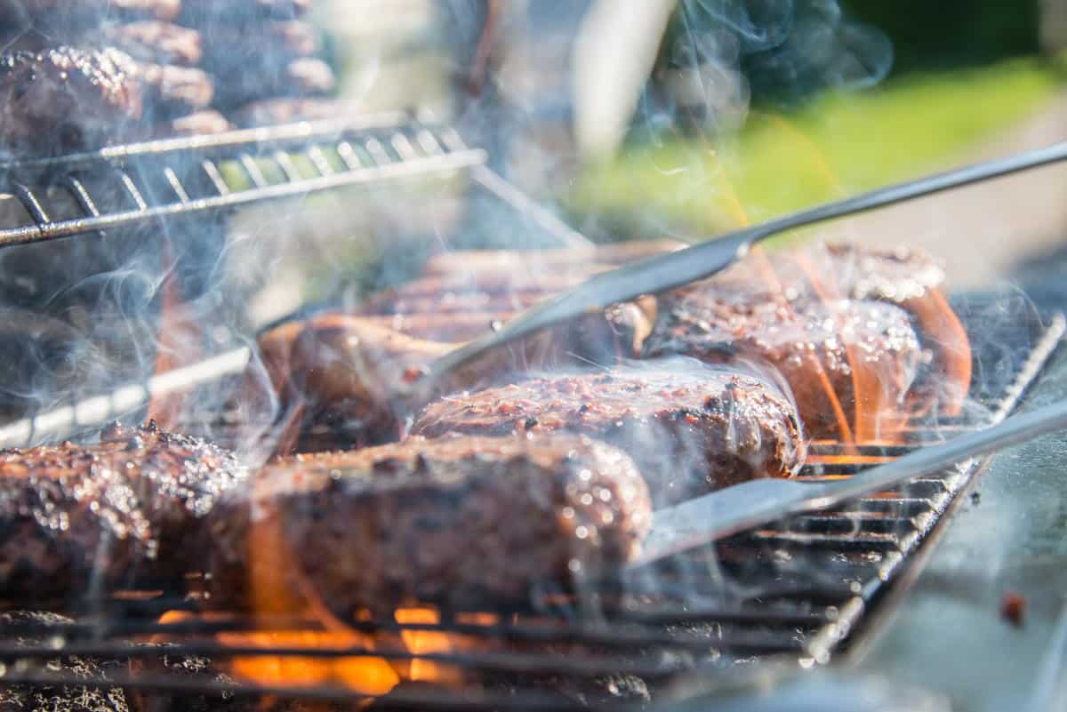 why it is important to cook meat to a minimum internal temperature